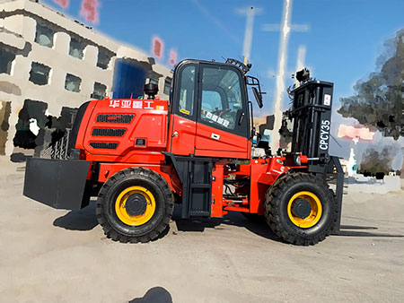 3.5噸越野叉車機(jī)型專利產(chǎn)品